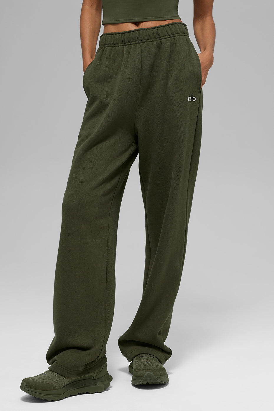 Accolade Straight Leg Sweatpant - Green Olive